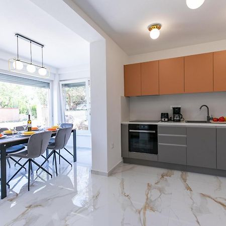 Apartman Suzi Pula Exterior foto