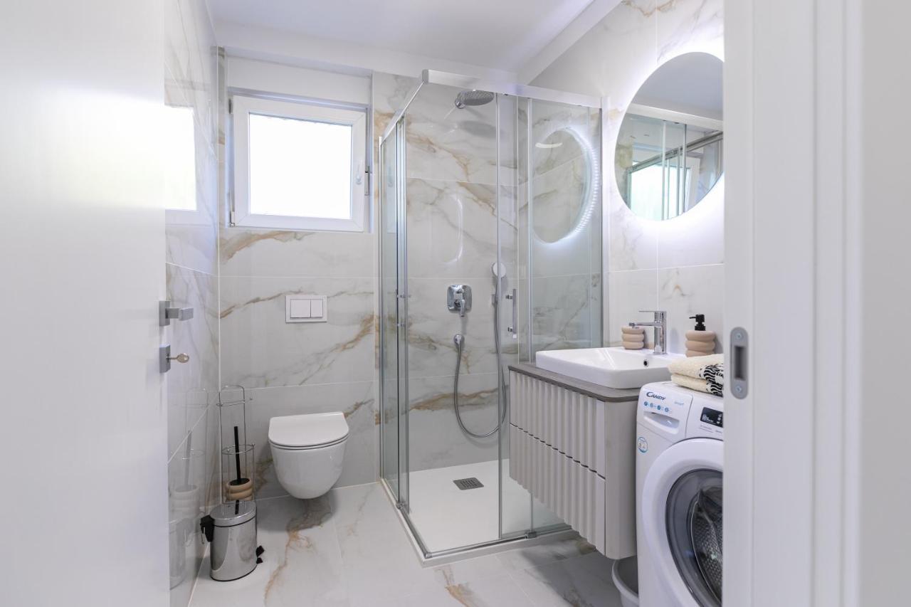 Apartman Suzi Pula Exterior foto