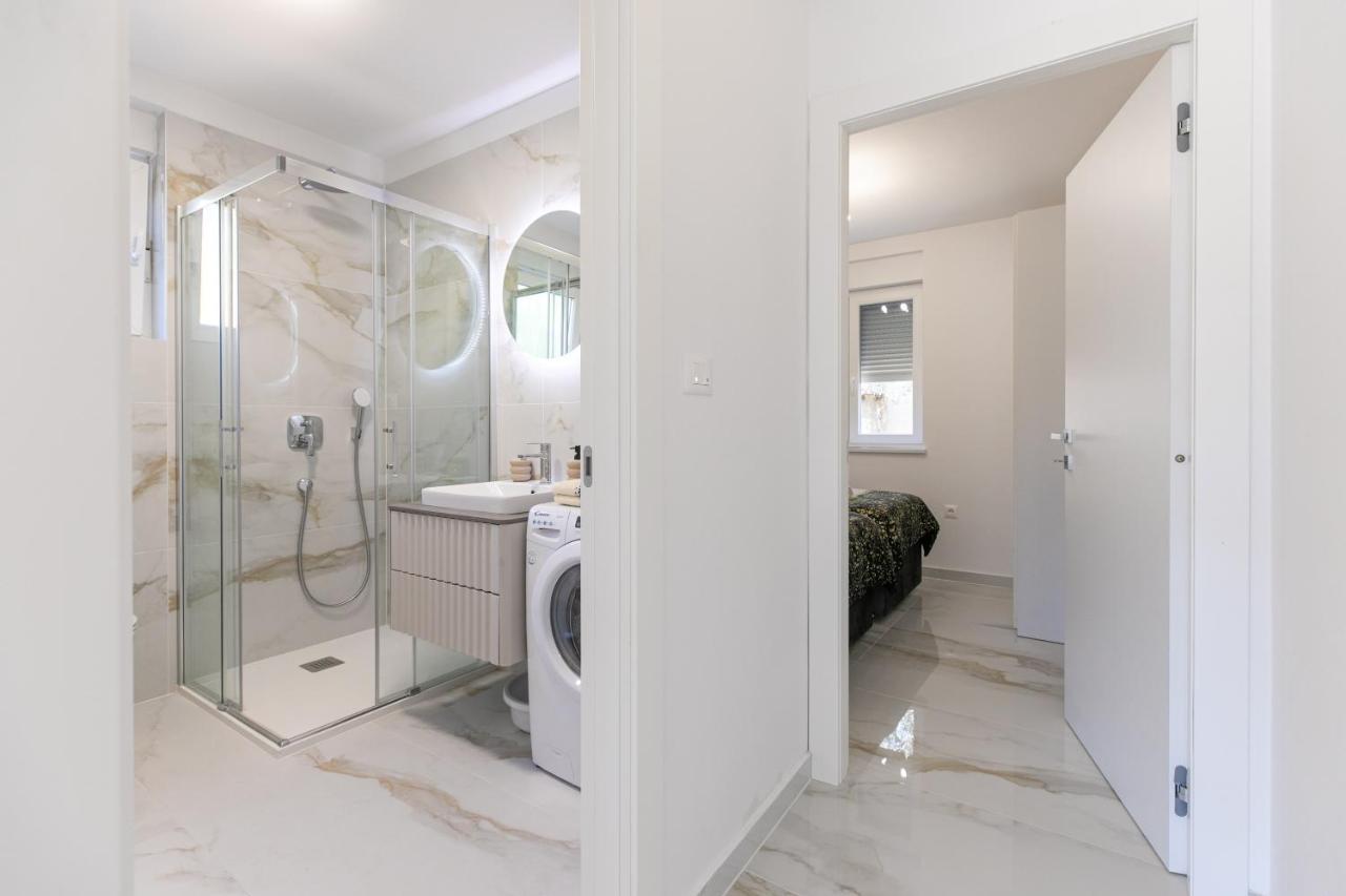 Apartman Suzi Pula Exterior foto