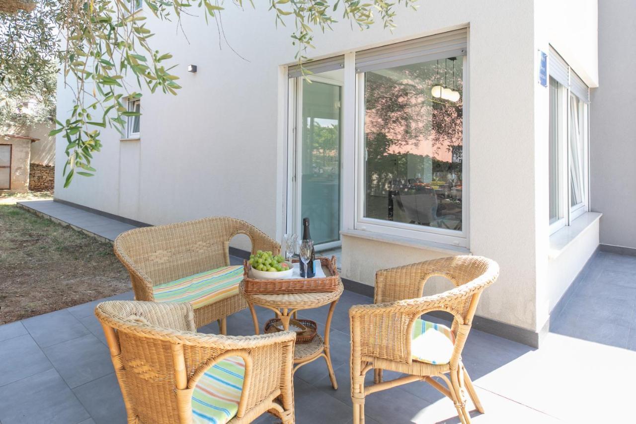 Apartman Suzi Pula Exterior foto