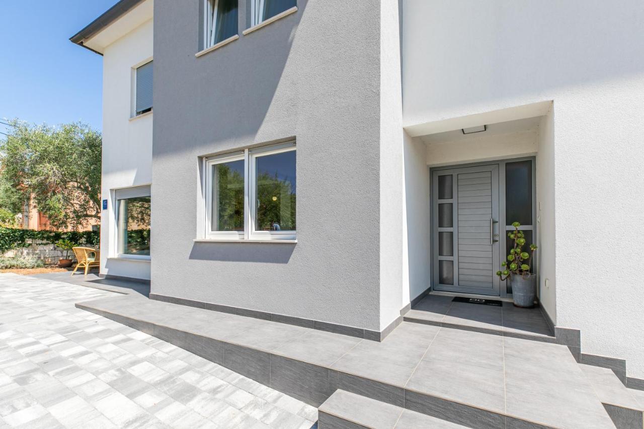 Apartman Suzi Pula Exterior foto